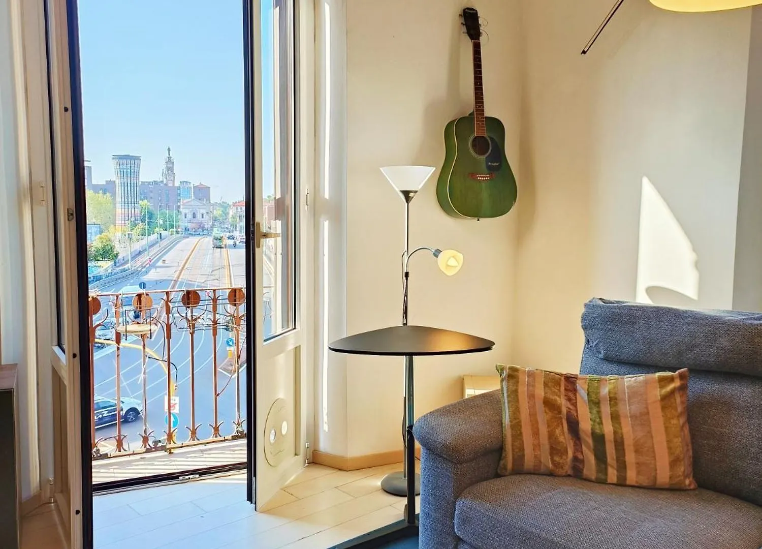 Yr Apartments Milan - Isola contacts